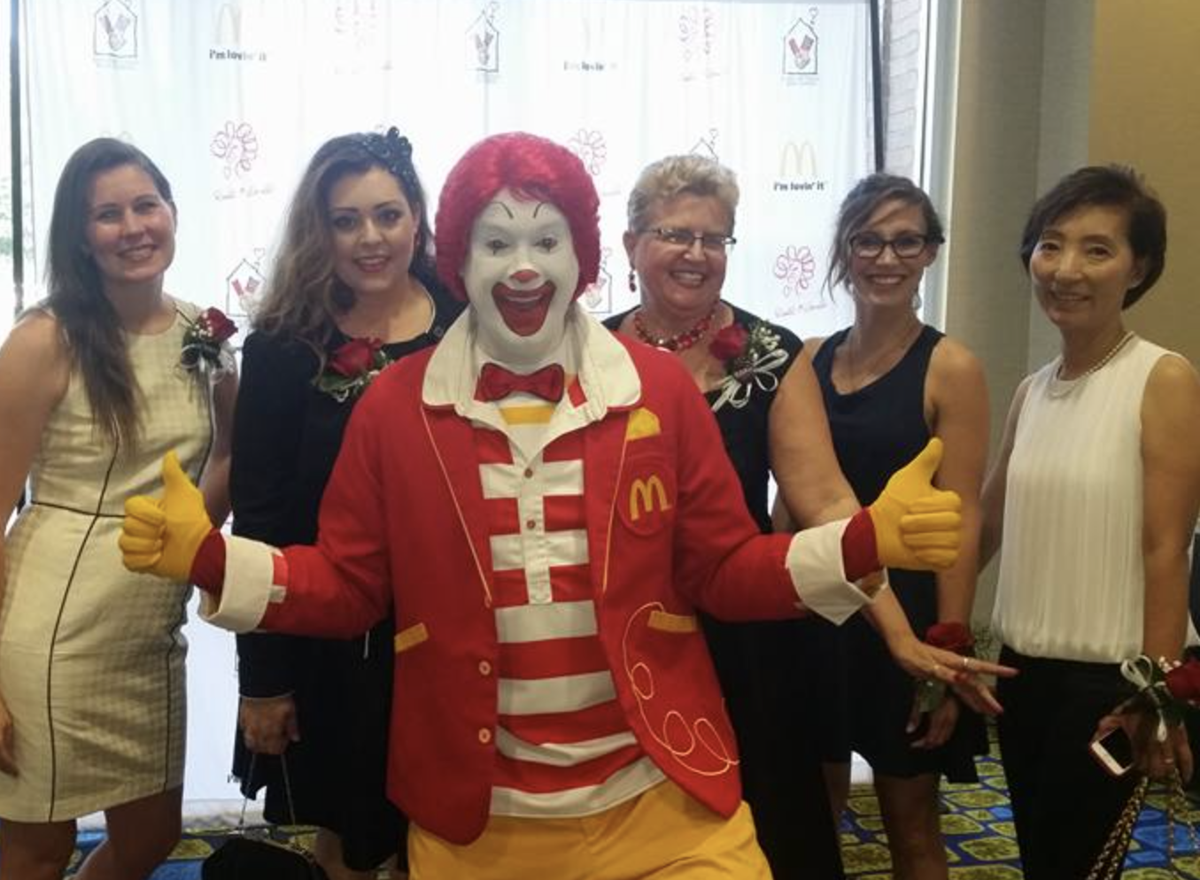 Elisa Gives Back 10 copy